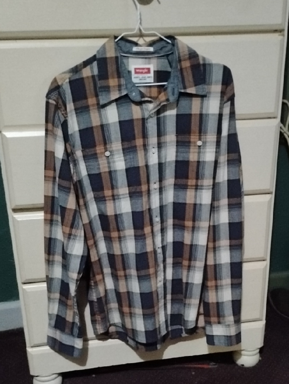 Wrangler Men's Navy and Brown Plaid Long-Sleeve Shirt Casual Shirt